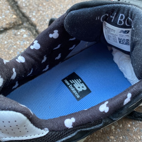 New Balance Run Disney 2015 Mickey Mouse Steamboat Willie size 11 - Picture 9 of 16
